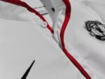 Retro Manchester United 2012/13 Away - Image 6