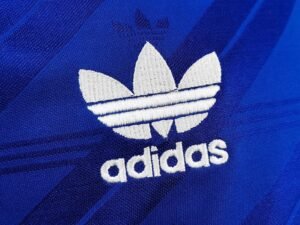 Retro Manchester United 86-88 Third - Image 5