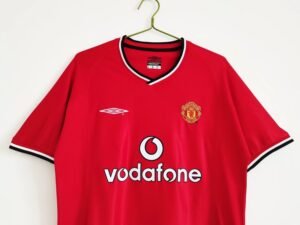 Retro Manchester United 2000/01 Home - Image 3