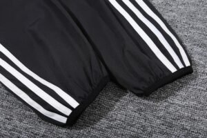 Manchester United windbreaker - Image 4