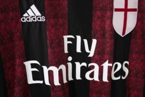 Retro 15/16 AC Milan Home - Image 4