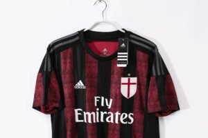 Retro 15/16 AC Milan Home - Image 6