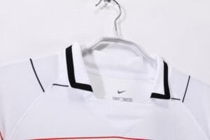 Retro Manchester United 2003/05 Away - Image 3