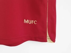Retro Manchester United 2006/07 Home - Image 10