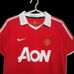 Retro Manchester United 2010/11 Home - Image 3