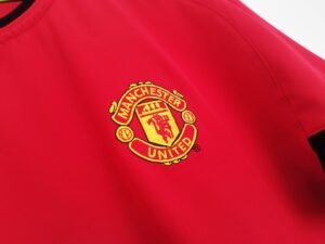 Retro  Manchester United 2002/04 Home Red - Image 5