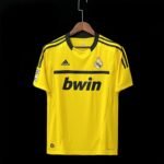 Retro Real Madrid 2011/12 Goalkeeper Yellow
