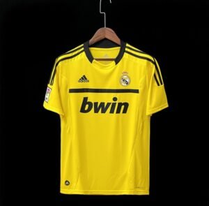Retro Real Madrid 2011/12 Goalkeeper Yellow
