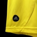 Retro Real Madrid 2011/12 Goalkeeper Yellow - Image 5