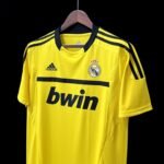 Retro Real Madrid 2011/12 Goalkeeper Yellow - Image 8
