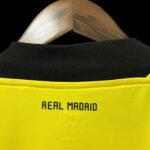 Retro Real Madrid 2011/12 Goalkeeper Yellow - Image 10