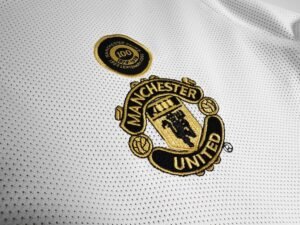 Retro Manchester United 100th Anniversary Reversible Long Sleeves - Image 4