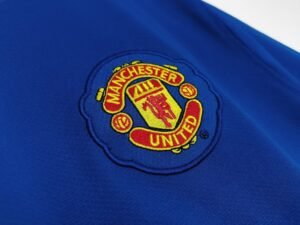 Retro Manchester United 2008/09 Third Blue - Image 3