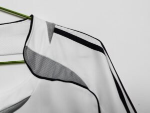 Retro  Real Madrid 06/07 Home White Long Sleeves - Image 7