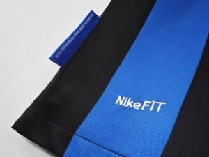 Retro  Inter Milan 09/10 Home - Image 7