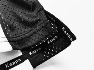 Retro  Juventus 1997/98 Home Long Sleeves - Image 6