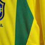 Retro  Brazil 2002 World Cup Home Masculina Yellow - Image 7