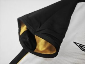 Retro Manchester United 100th Anniversary Reversible - Image 4