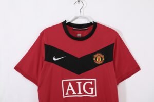 Retro Manchester United 09/10 Home - Image 7