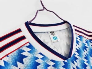 Retro Manchester United 1990/92 Away - Image 3