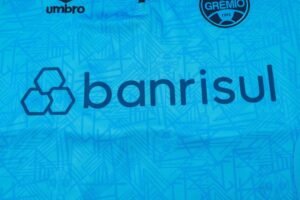 Full Zippered 2024-25 Grêmio Training Suit - Image 12