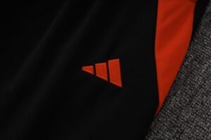 SC Internacional full zipper training suit A849 - Image 9