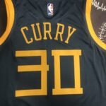 Season 18 Warriors No.30 Curry - Image 5