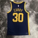 Season 23 Warriors Flyers Limited No.30 Curry - Image 2