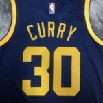 Season 23 Warriors Flyers Limited No.30 Curry - Image 9