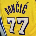 Lakers V-neck Yellow No.77 Dončić - Image 6