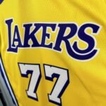 Lakers V-neck Yellow No.77 Dončić - Image 7