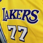 Lakers V-neck Yellow No.77 Dončić - Image 9