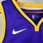 Lakers V-neck No.77 Dončić - Image 10