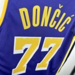 Lakers Flyer Edition No.77 Dončić - Image 6