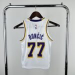Kids Lakers White No.77 Dončić - Image 2