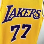 Kids Lakers No.77 Dončić - Image 5