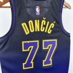 25 Season Lakers No. 77 Dončić - Image 4