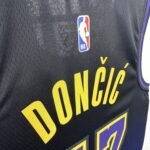 25 Season Lakers No. 77 Dončić - Image 5
