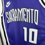 25 SEASON SACRAMENTO KINGS  #10 DeROZAN - Image 6