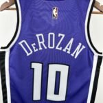 25 SEASON SACRAMENTO KINGS  #10 DeROZAN - Image 7