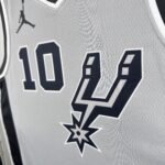 21 SEASON SAN ANTONIO SPURS FLYER EDITION  #10 SOCHAN - Image 3