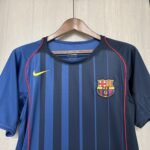 Retro 04/05 Barcelona Away Kit S-XXL - Image 7