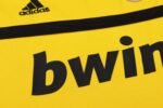 Kids Real Madrid 11/12 Goalkeeper Kit 16-28 - Image 3