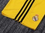 Kids Real Madrid 11/12 Goalkeeper Kit 16-28 - Image 10