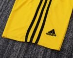 Kids Real Madrid 11/12 Goalkeeper Kit 16-28 - Image 11