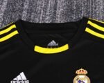 Kids Real Madrid 11/12 Goalkeeper Black Kit 16-28 - Image 3