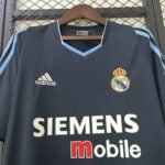 Retro Real Madrid 03/04 Away  S-XXL - Image 4