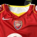 Kids Retro 04-05 Arsenal Home 16-28 - Image 3