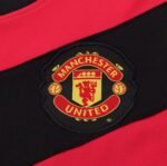 Kids Retro Manchester United 2010/11 Home Kit 16-28 - Image 4