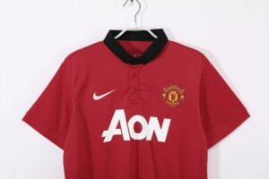 Retro Manchester United 2013/14 Home - Image 6